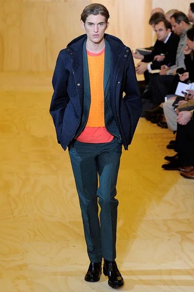 Look 42